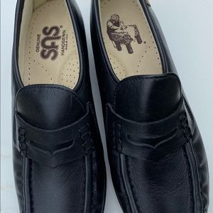 NEW, RARE, SAS 5 1/2 W MED leather loafer penny hand sewn slip on shoes 5.5